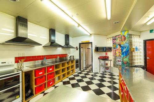 Kuchyň nebo kuchyňský kout v ubytování Tahuna Pod Hostel