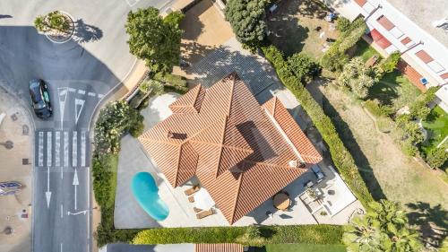 Exclusive 4BR Family Villa with Pool & BBQ REMS