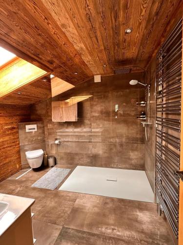 Luxueux appartement avec une vue panoramique sur les Alpes