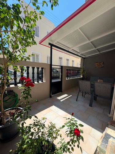 Neapolis Home by ADA