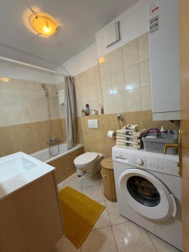 Apartman West - private parking place