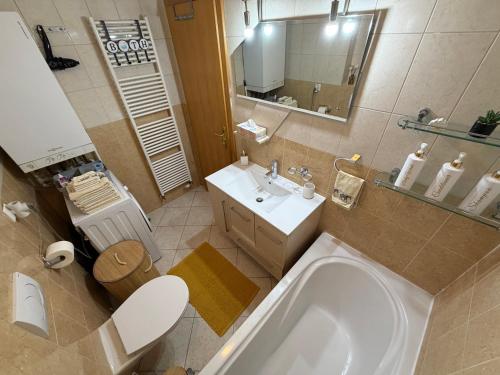 Apartman West - private parking place
