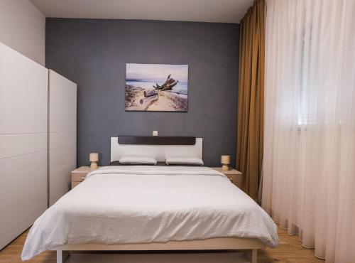 Antonio Lux Modern Apartment Near The Sea