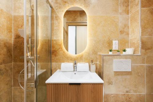 Upstays Cosy Studio 15m2 with pool and quiet
