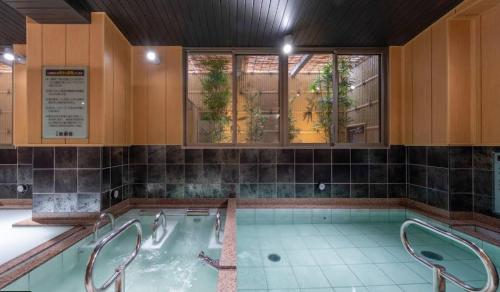 IVTaito area,3 people,3-minute walk to station, 2-tatami beds,family type