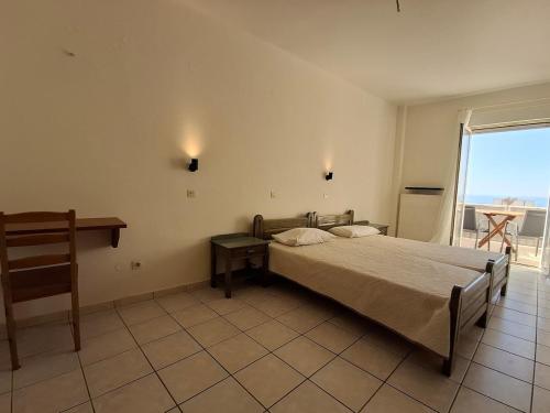 Sea View Apartment by the Beach
