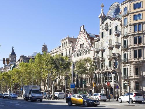 Passeig de Gràcia Apartment with Terrace and Views of Plaça Catalunya