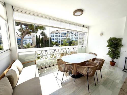 Stylish Sea view apartment in Playas del Duque