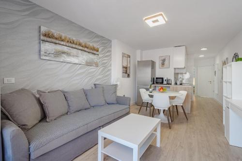 Apartment with mountain views in Los Cristianos