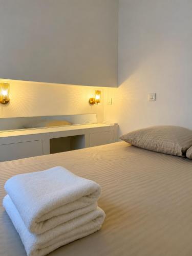 Latin Quarter Classic 1BR Apartment with Netflix