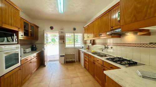 Sol - Private Pool - 14 Guests - Vilamoura