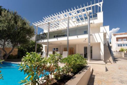 Apartments Villa Amfora with Pool