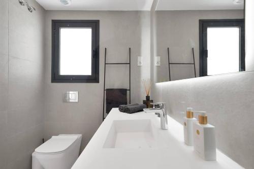 Luxe Golf View Penthouse Spa, 2 Terraces & Gym