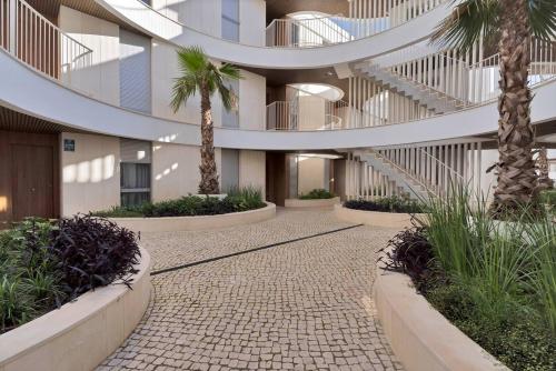 Marbella Beachside Apt Pool, Gym & Terrace