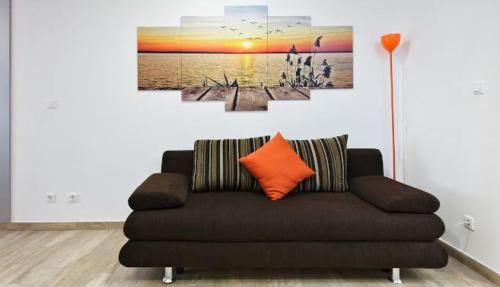 Trendy&Sunny App-Balcony, Great Location, Telework