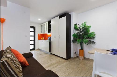 Trendy&Sunny App-Balcony, Great Location, Telework