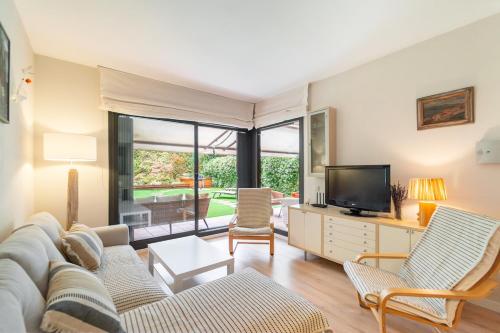 Sa Boadella Garden Apartment