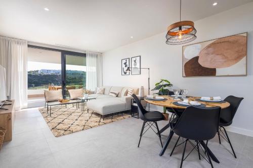 Modern Apartment with Golf View