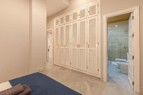 CR City Centre Apartment Balcony