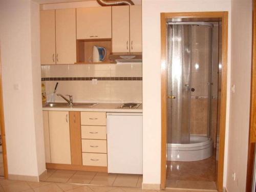 Ένα μπάνιο στο Apartments Liza Cavtat