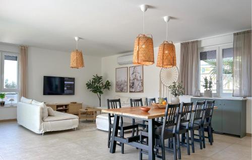Gorgeous Home In Medulin