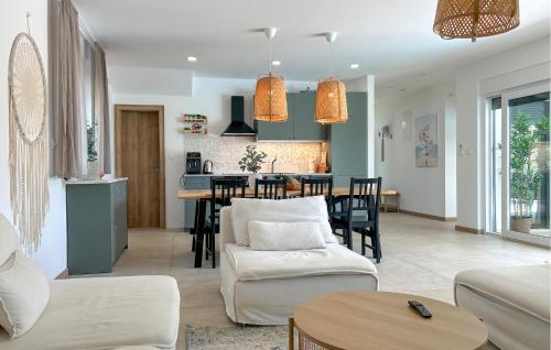 Gorgeous Home In Medulin