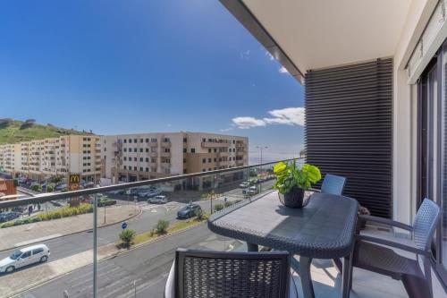 Fenix Iii Ac, Parking & Near Beaches