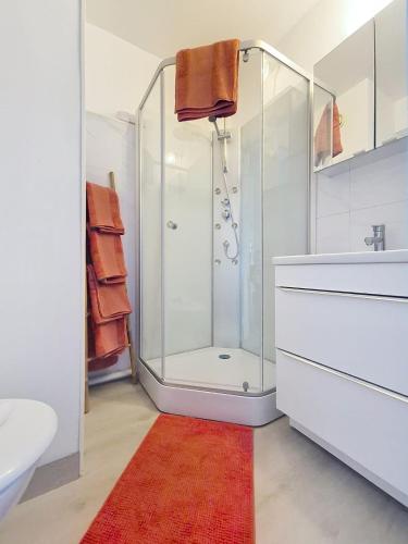 Jardins du Port B1019 Studio RDC clim loggia parking Wi-Fi piscine