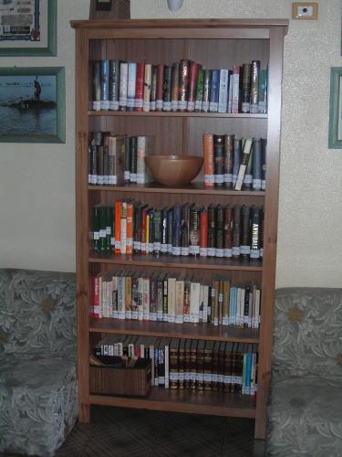 ホテルにある図書室