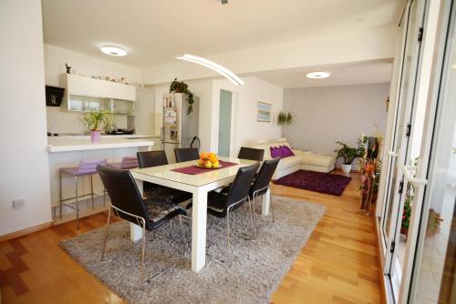 Base Bridge Apartment - Zadar City Centre - Free parking