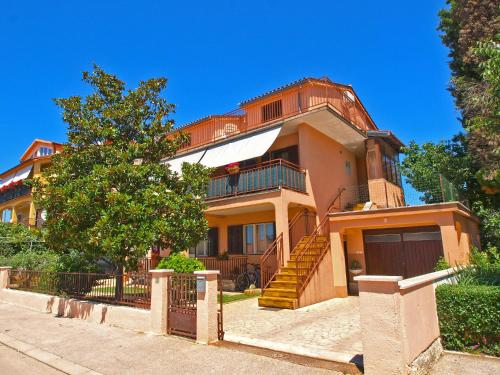 Apartment Andela 250