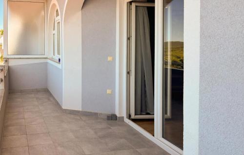 Lovely Apartment In Sibenik With House Sea View