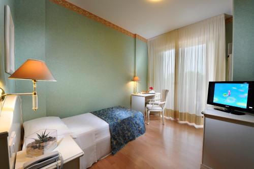 Φωτογραφία από το άλμπουμ του Hotel Jasminum σε Μπιμπιόνε