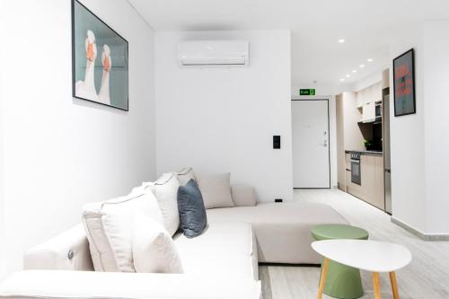 Jenn Modern Studio with Balcony & Close to Monastiraki