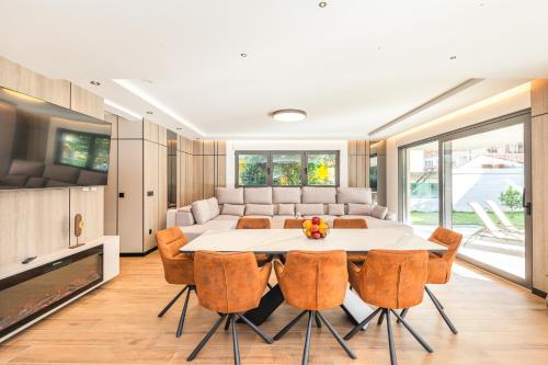 Aura Maris Residence by Belmont Realty
