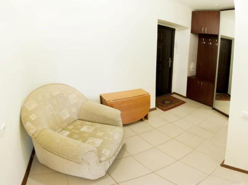 Гостиная зона в 1-room Apartment in city Centre on Maksima Gorkogo street 83