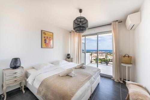 3BR Antibes Retreat Private Rooftop Pool