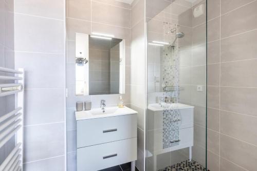 3BR Antibes Retreat Private Rooftop Pool