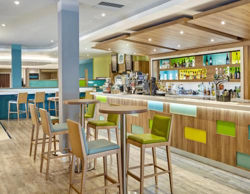 Holiday Inn Cardiff North M4 Jct 32 by IHG photo 44