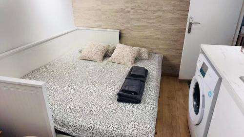 Studio 100m to Chatelet
