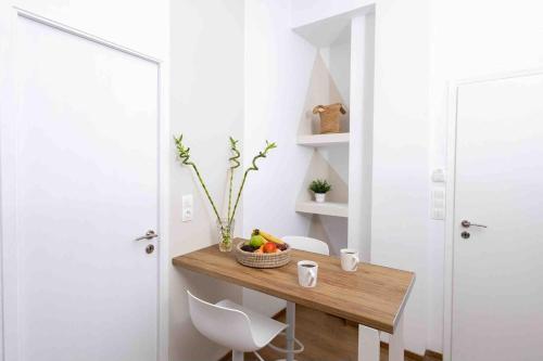 Modern Athens stay near to Metro with fast Wi-Fi
