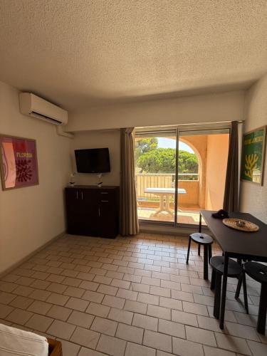 Appartement Port de Hyères 4 personnes