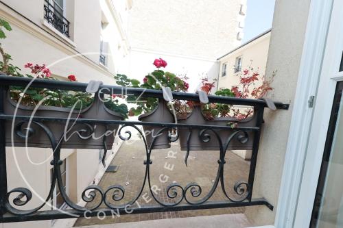 Romantic Marais Hideaway Heart of Paris