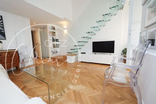 Romantic Marais Hideaway Heart of Paris