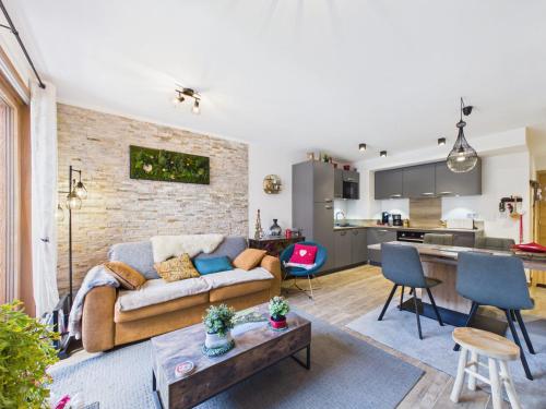 Moderne appartement 4 pers avec balcon sud, parking et WiFi - à 200m des pistes et navette