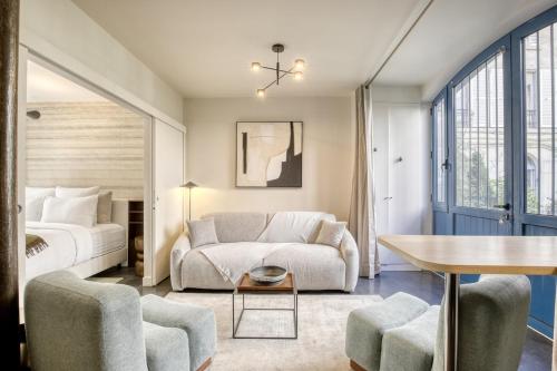 Le Patio Réaumur Elegant 2-Bedroom