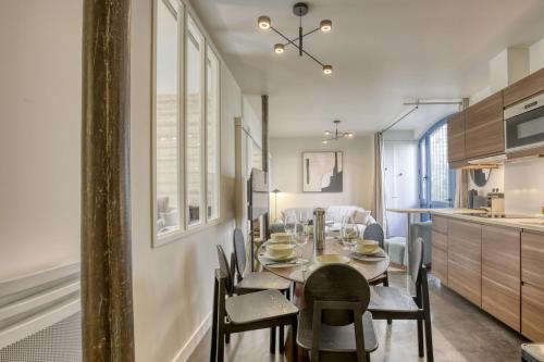 Le Patio Réaumur Elegant 2-Bedroom