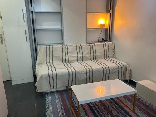 Studio pres du canal l'ourcq - secretan