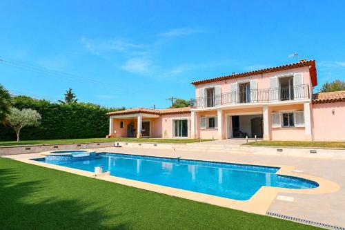 Modern Villa in a Quiet Location