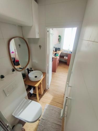 New bright two-room apartment, Buttes-Chaumont & Canal l'Ourcq